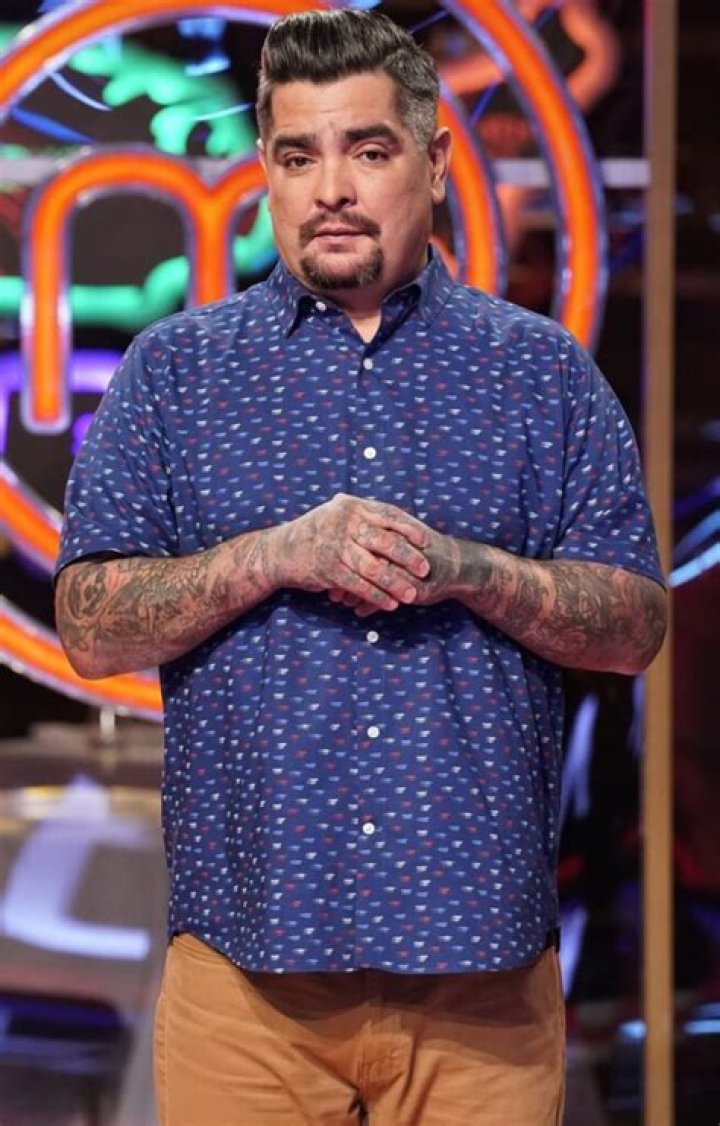 Fame | Aarón Sánchez (chef) net worth and salary income estimation Jan, 2024