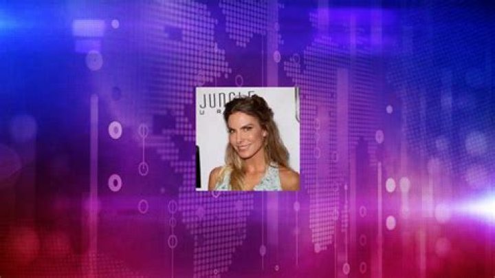 Fame | Kelly Greyson net worth and salary income estimation Mar, 2024